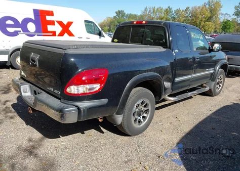 2005 Toyota Tundra Sr5 V8 z USA, uszkodzony, nr VIN 5TBBT44105S473288